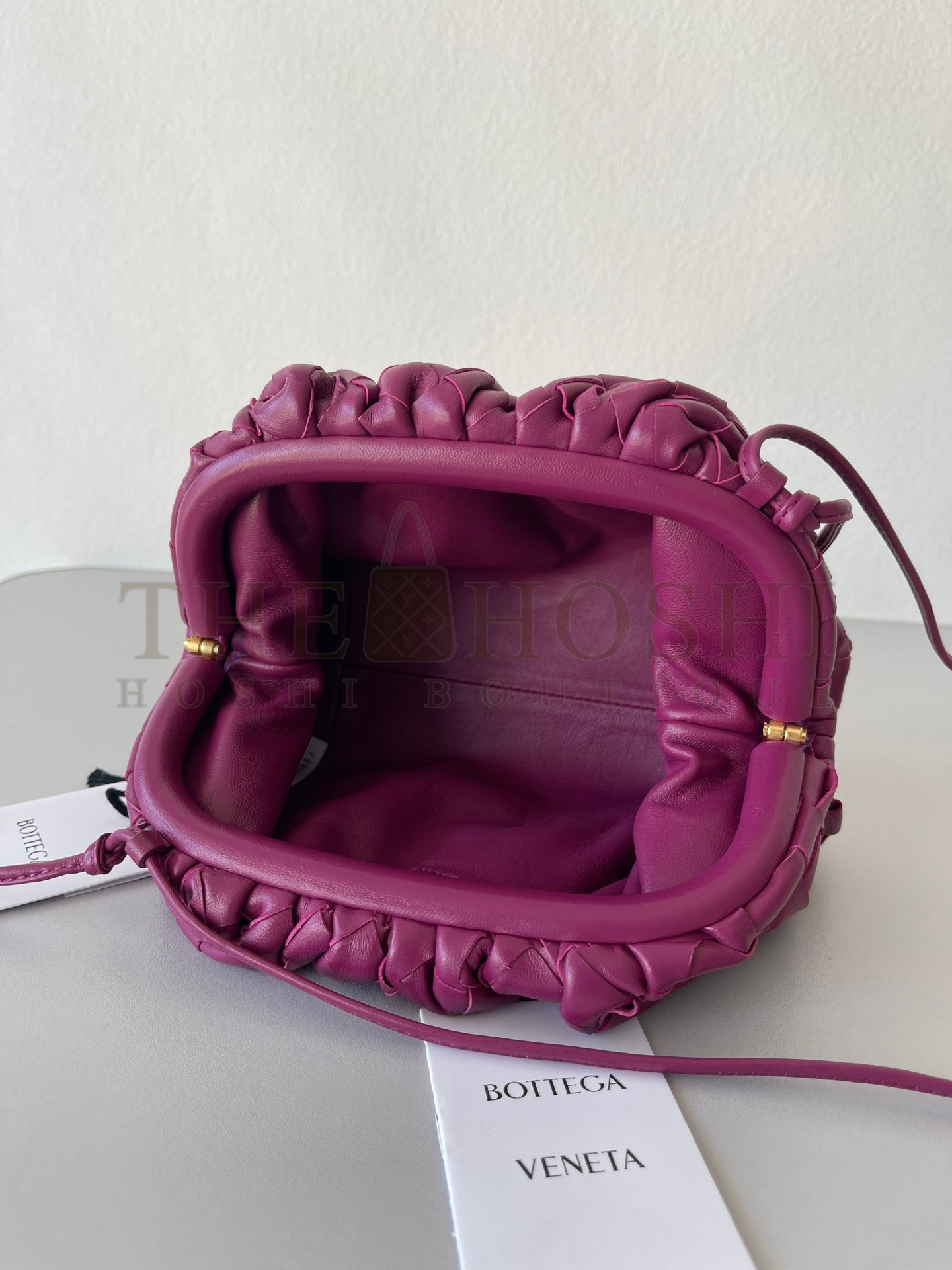 B0tt*ga Ven*ta Mini Pouch with Strap in Cinnabar Intrecciato Lambskin Master Quality