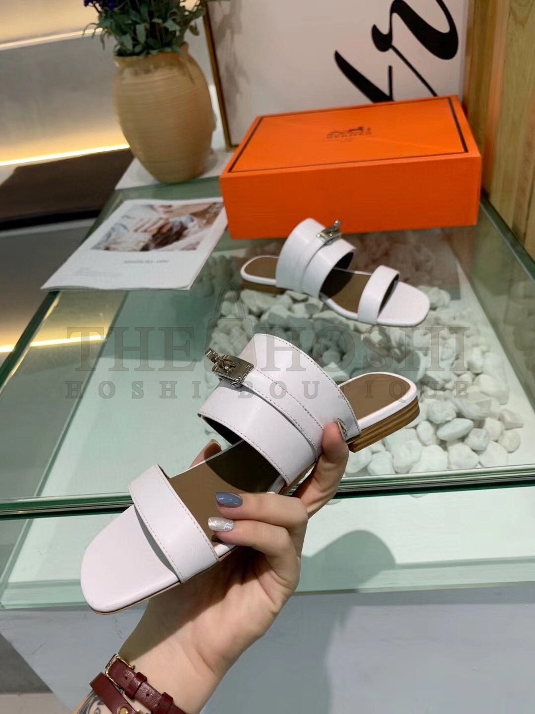 H**me5 Avenue Sandals In White Calfskin Master Quality