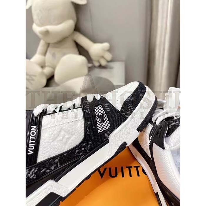 L0vis Vvtt0n Unisex LV Trainer Sneaker Black Monogram Calf Master Quality