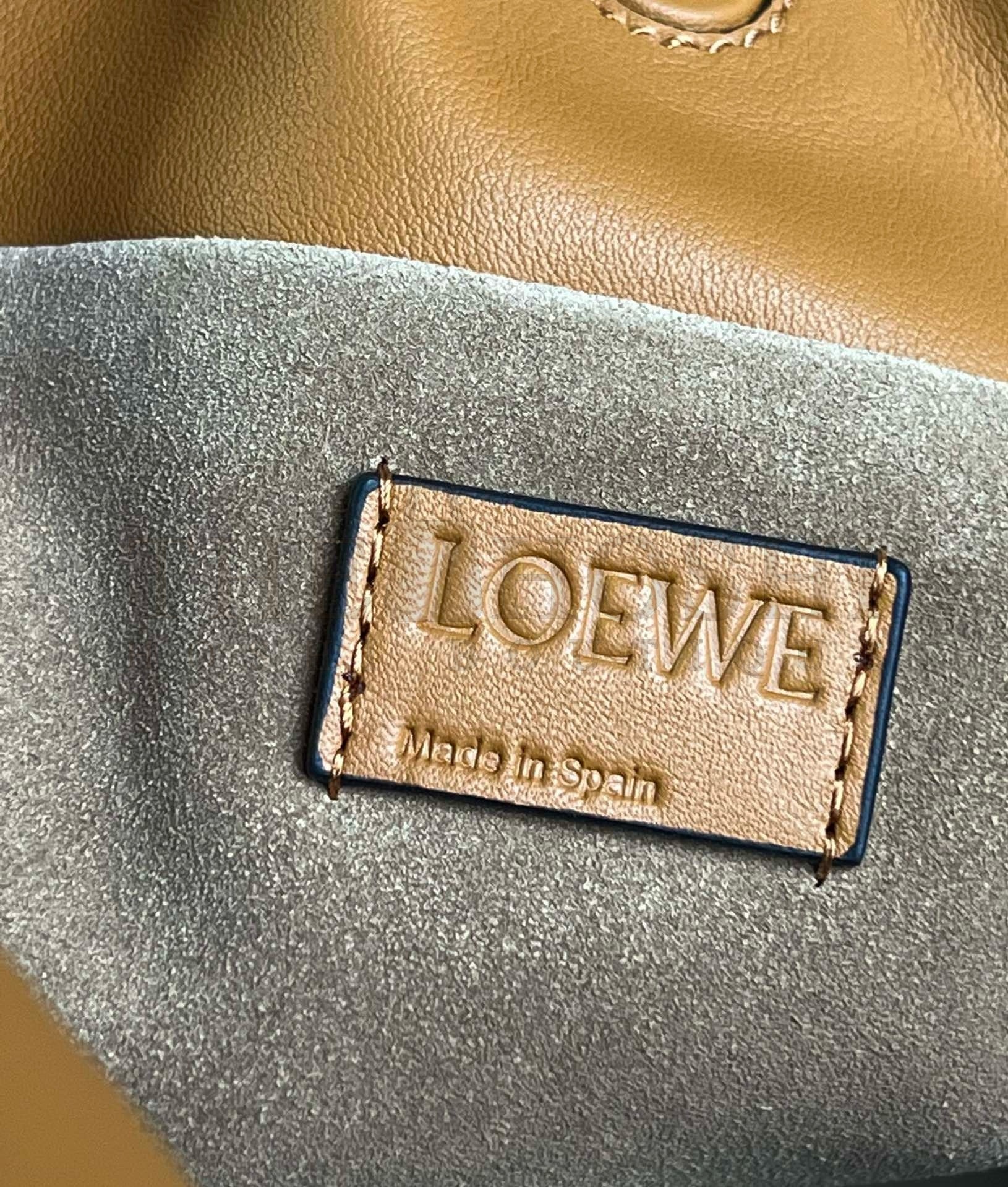L0ew* Flamenco Clutch Bag in Warm Desert Nappa Calfskin Master Quality