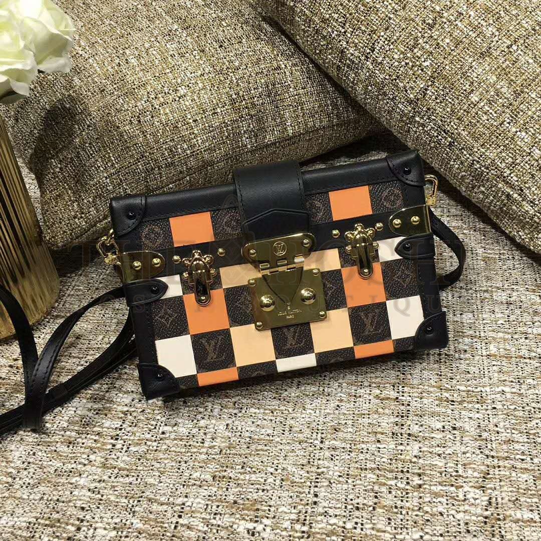L0vis Vvtt0n LV Women Petite Malle Handbag in Calfskin Leather-Brown Master Quality