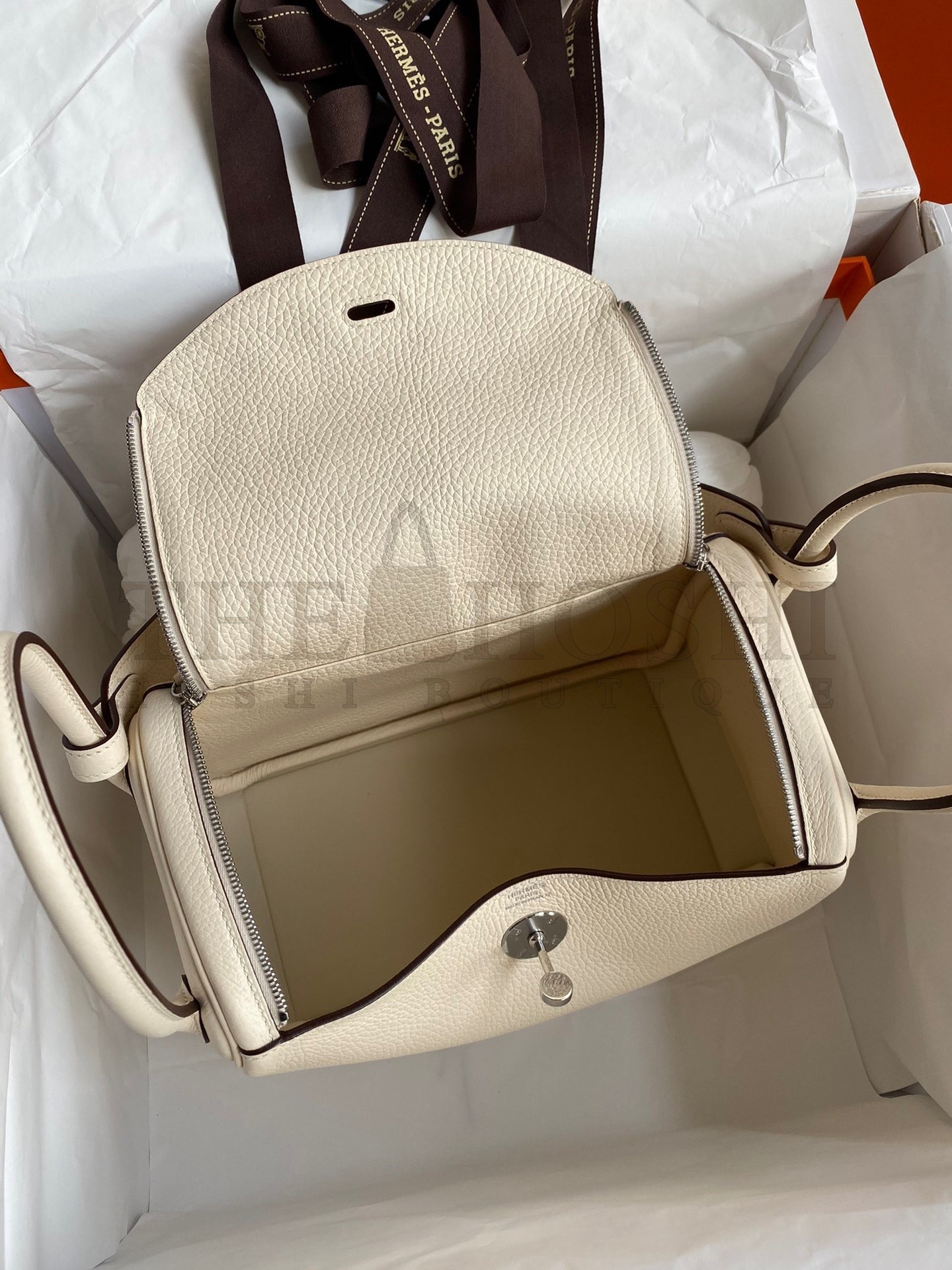 H**me5 Lindy 26 Handmade Bag In Nata Clemence Leather Master Quality