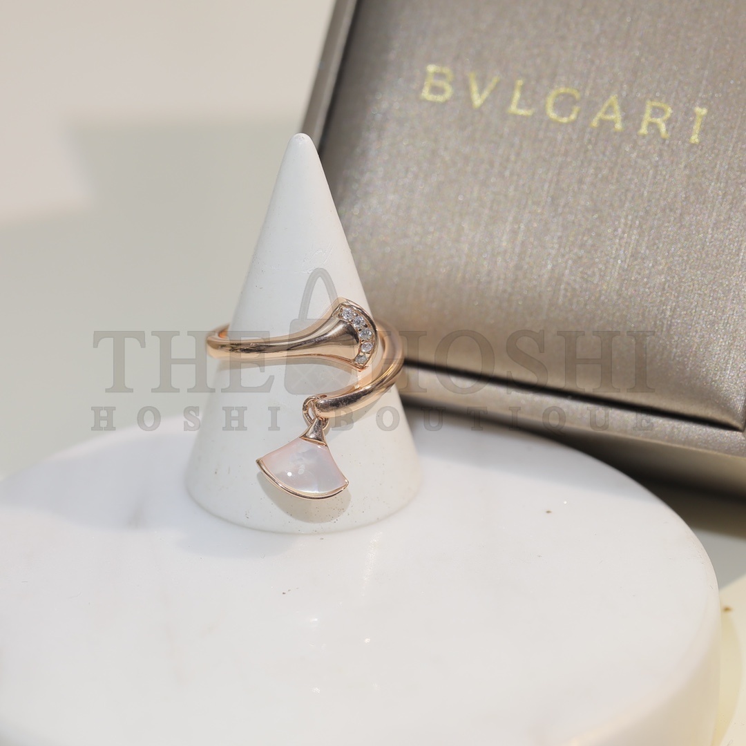 Bv1g*ai DIVAS’DREAM RING, White Mother-of-Pearl Master Quality