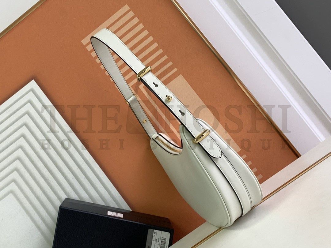Pra*a Shoulder Bag in Woven Straw and White Leather Master Quality