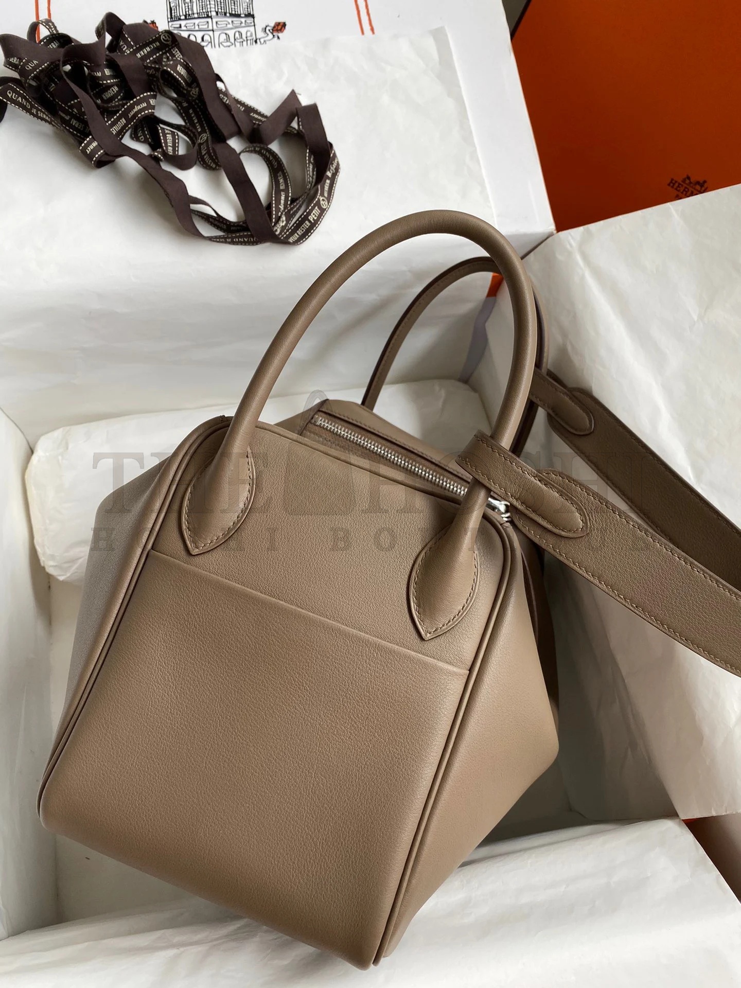 H**me5 Lindy 30 Handmade Bag In Taupe Swift Calfskin Master Quality