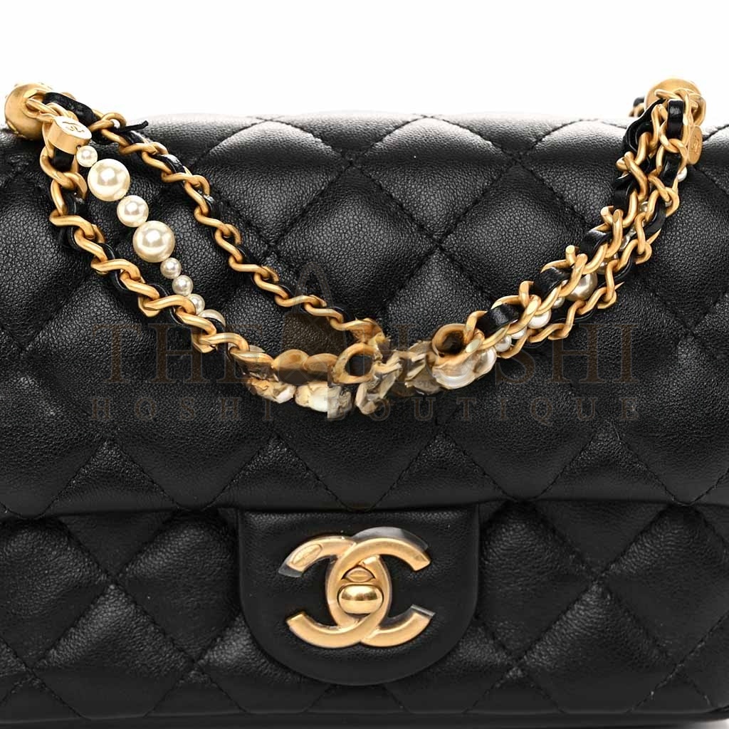 Ch**el SHINY LAMBSKIN QUILTED PEARL TWIST MINI SQUARE FLAP BLACK AS4385 (17*12.5*5cm) Master Quality