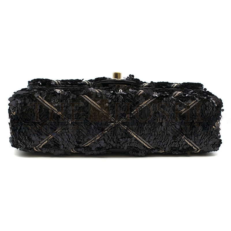 Ch**el CLASSIC FLAP BAG IN CHEVRON CHAIN & SEQUIN WITH BLACK CALFSKIN LINING AND GOLD HARDWARE (21*14*8cm) Master Quality